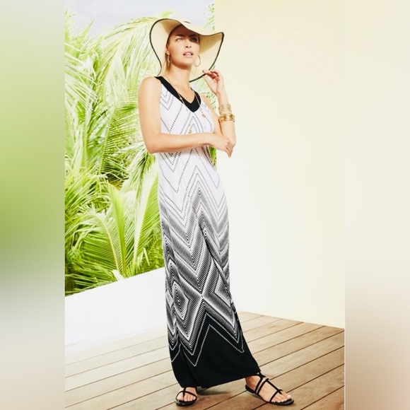 Catherines Dresses & Skirts - Catherines Black & White Chevron Besded V-Neck Maxi Size S
